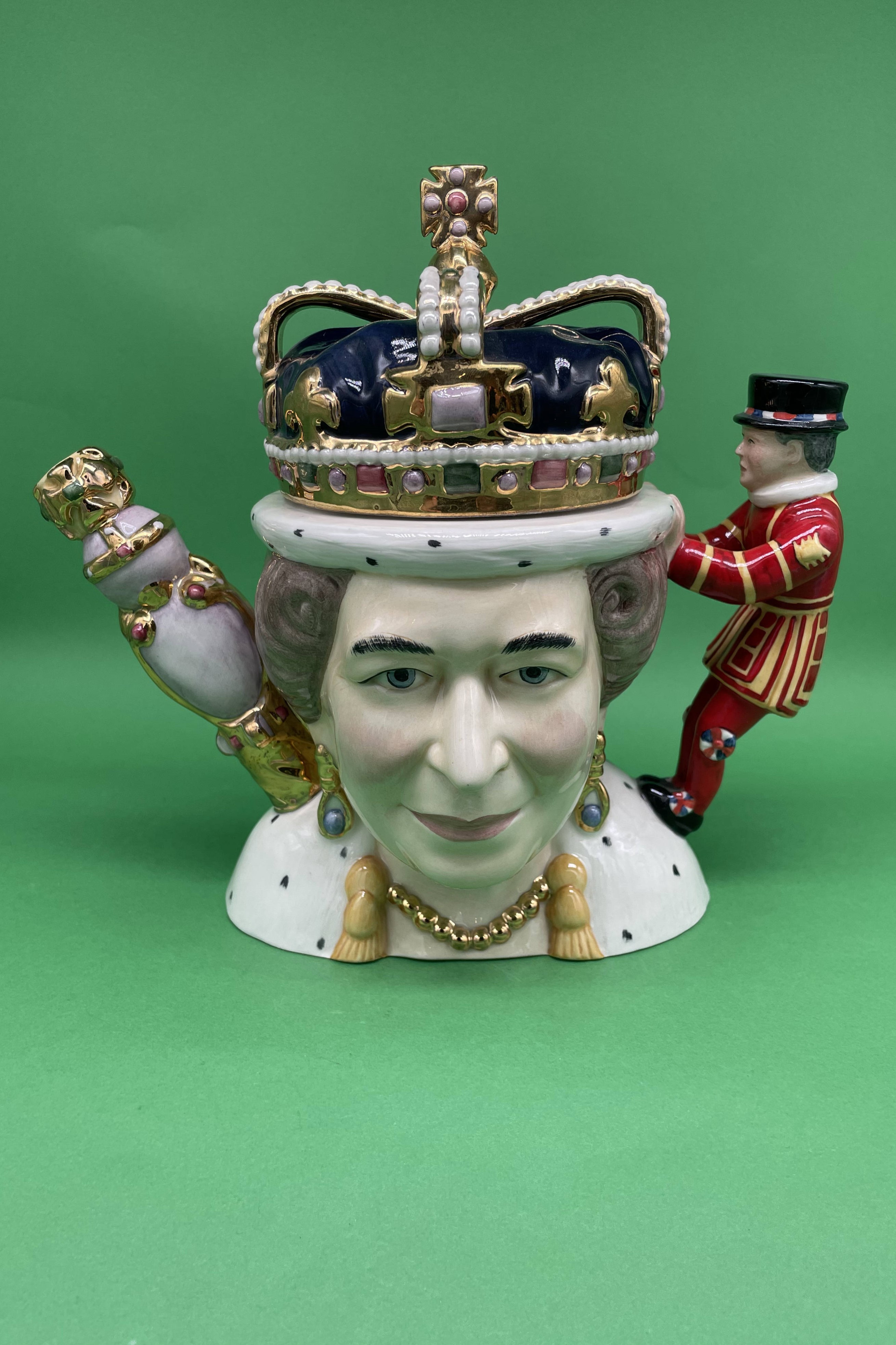 20th Century Queens teapot Bairstow Manor Pottery circa 2000